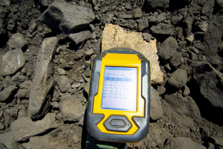 Handheld soil monitor